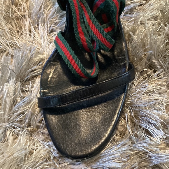 AUTHENTIC GUCCI Sandal US 7 - Picture 8 of 14
